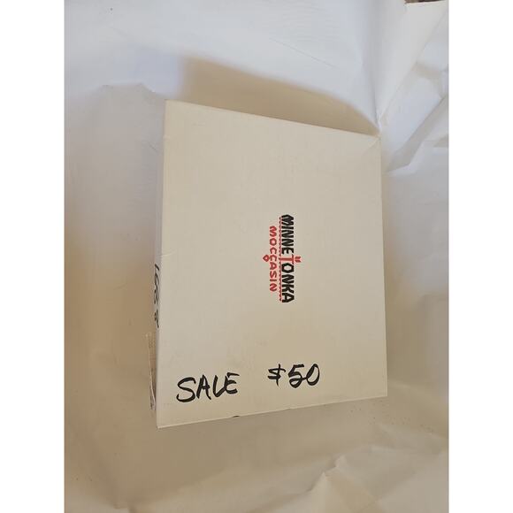 MINNETONKA,S 5 TYLE #1688, LADIES , BROWN SUEDE 2 LAYER FRINGED MID-CALF BOOTS . - Picture 9 of 9